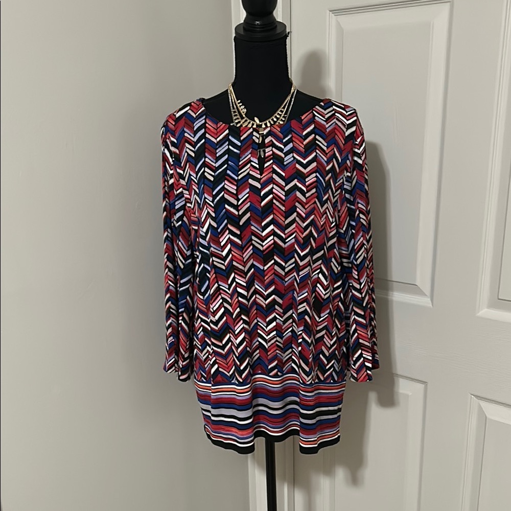 Chico's NWOT Size 2 (L) Blue and Red Graphic Relaxed Blouse